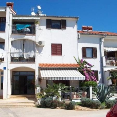 Olivia, Seaside Apartment In Medulin, Croatia מראה חיצוני תמונה