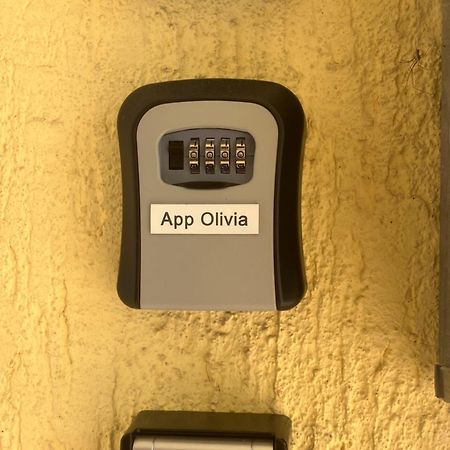 Olivia, Seaside Apartment In Medulin, Croatia מראה חיצוני תמונה