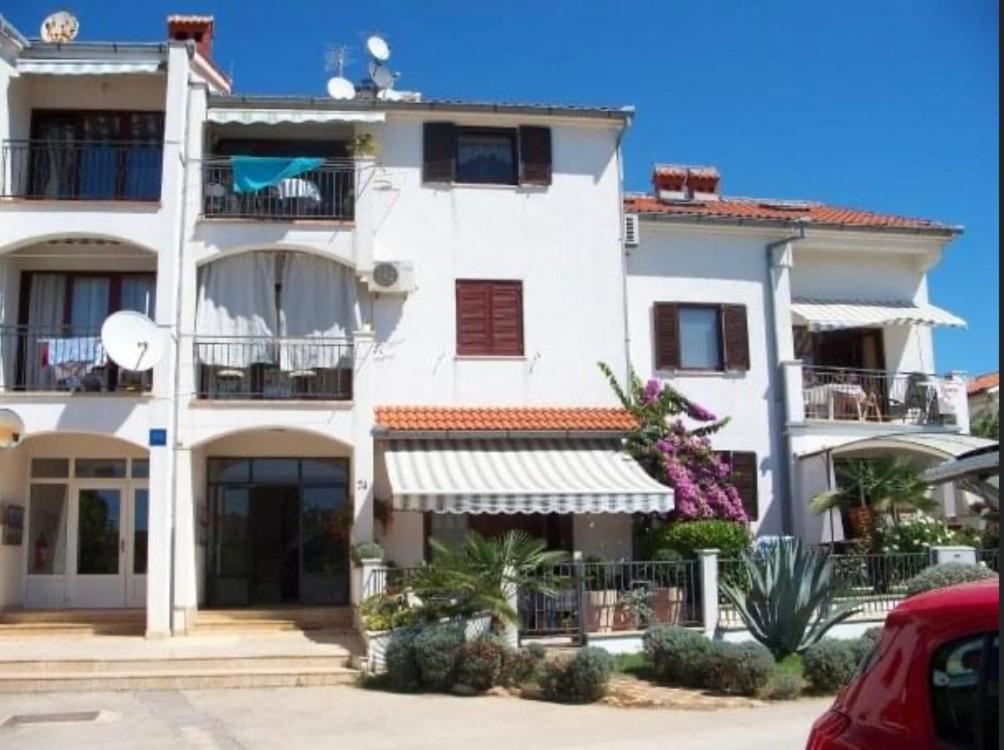 Olivia, Seaside Apartment In Medulin, Croatia מראה חיצוני תמונה