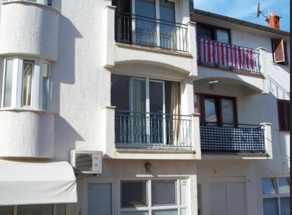 Olivia, Seaside Apartment In Medulin, Croatia מראה חיצוני תמונה